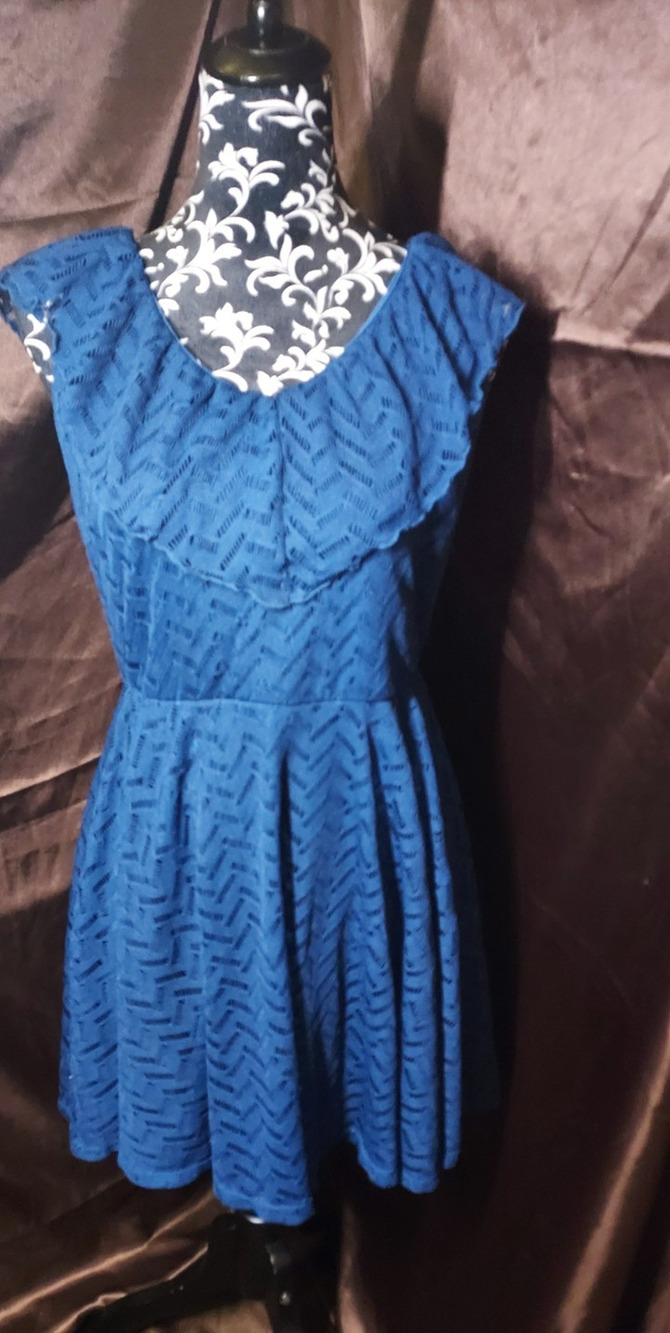 Sequin Hearts Juniors Dark Blue Party Dress Size 13 Fit and Flare Lace Ruffles